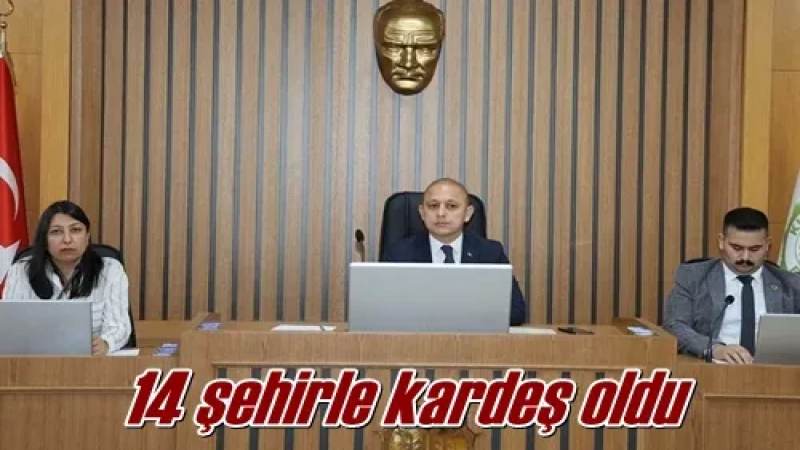 Kavga ettiği amcasını sokak ortasında tabancayla vurdu