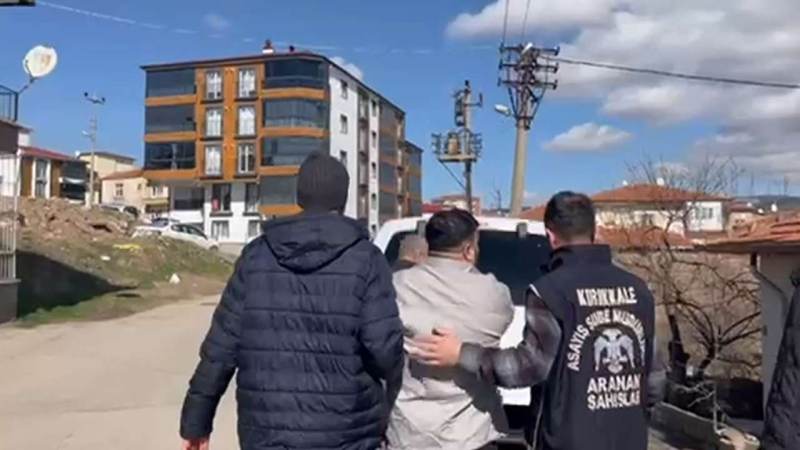 Kavga ettiği amcasını sokak ortasında tabancayla vurdu