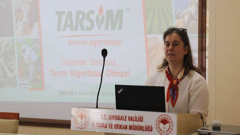 Kavga ettiği amcasını sokak ortasında tabancayla vurdu