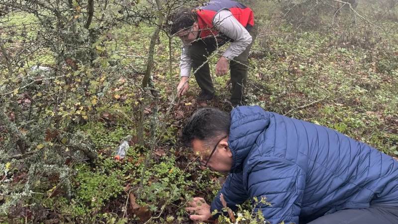 Kavga ettiği amcasını sokak ortasında tabancayla vurdu