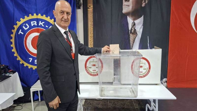 Kavga ettiği amcasını sokak ortasında tabancayla vurdu